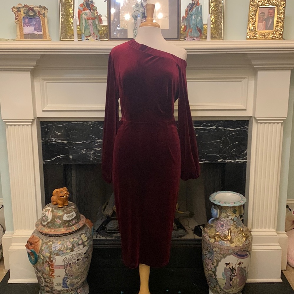 NWT “XPLUS WEAR” luxurious burgundy velvet one shoulder long sleeve fitted dress